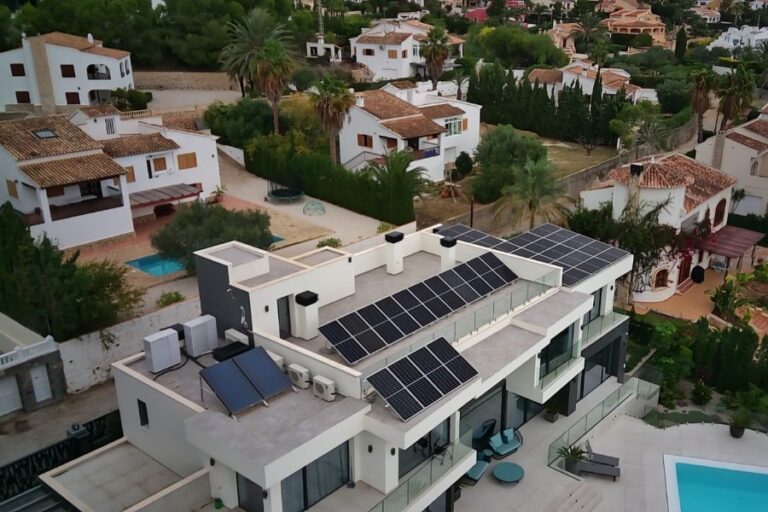 Cargador de vehículo eléctrico instalado en vivienda